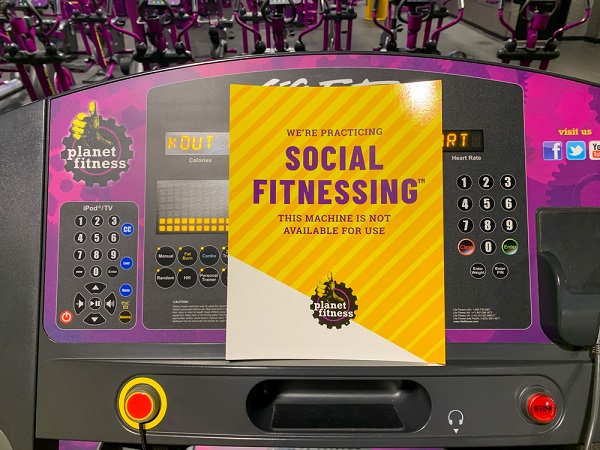 Genius marketing by Planet Fitness $PLNT new years eve at Times Square ..  what better audience than all those with a pending gym resolution :  r/investing