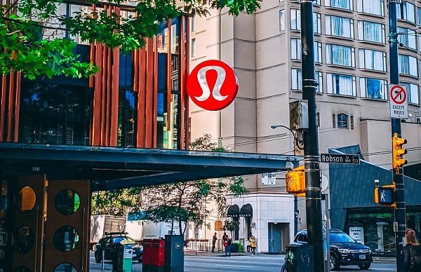 Lululemon sees strong earnings; expands to tennis, golf clothing - Business  in Vancouver