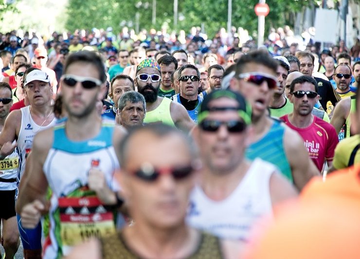 People running a marathon