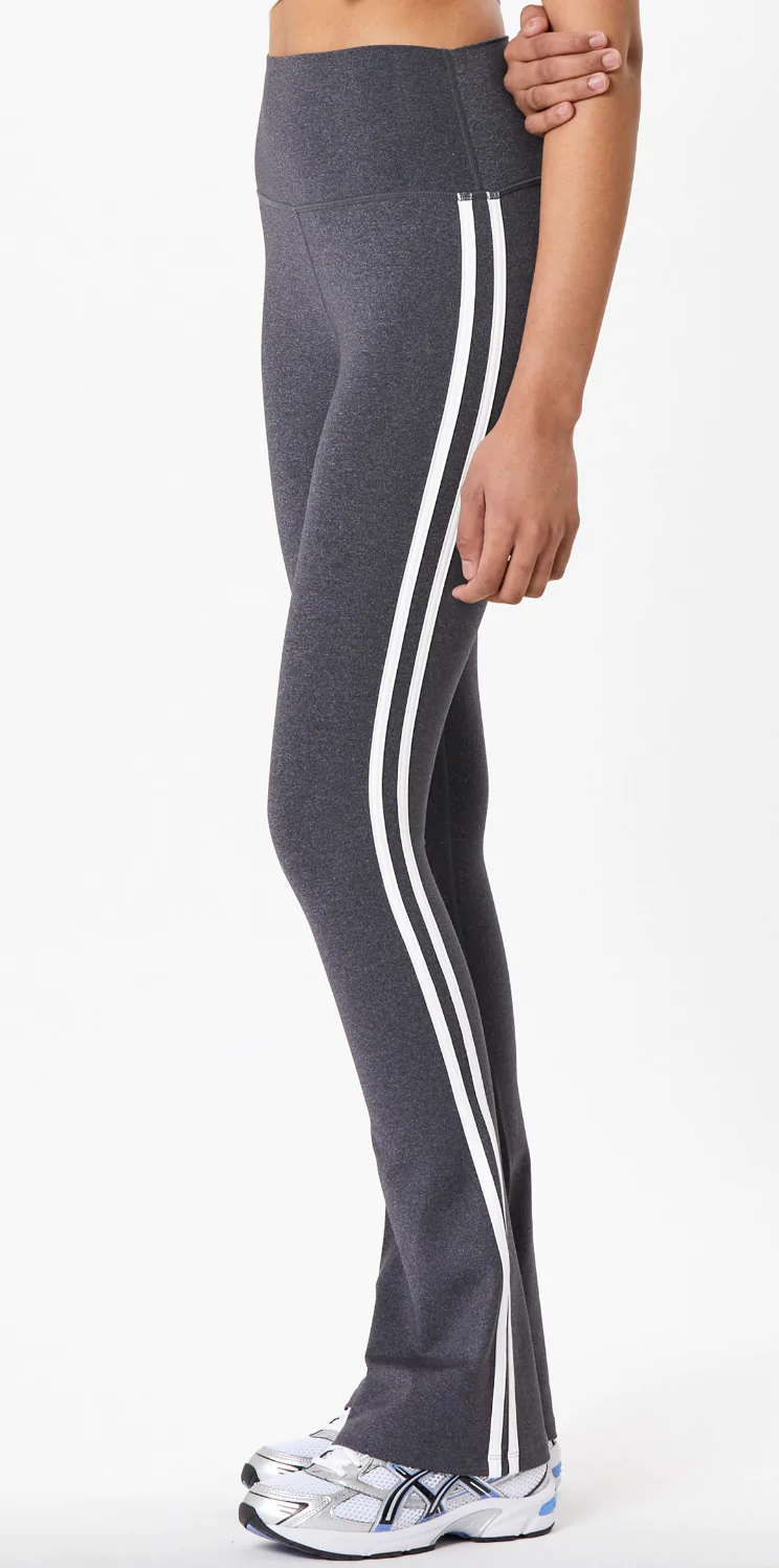 Woman in Splits59 Raquel Flare