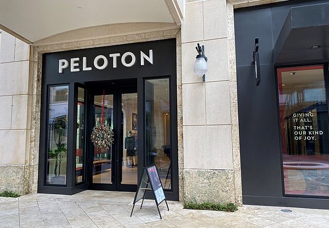Peloton store front