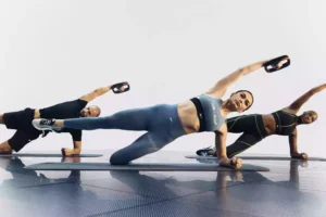 People at Les Mills core workout