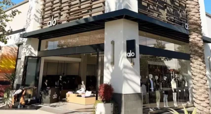 A brick-and-mortar Alo Yoga