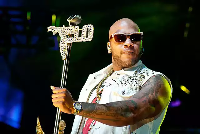 Flo Rida performing