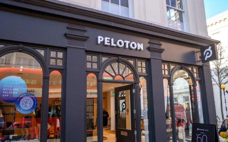 Peloton storefront exterior