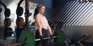 woman working out at Crunch Fitness
