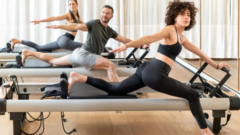 people take a Pilates class