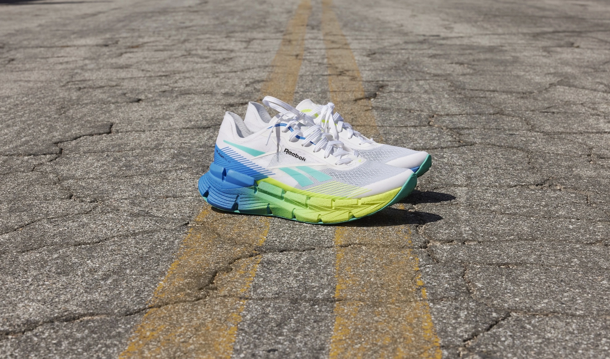 【REEBOK】FLOATZIG ADVENTURE 1 BEIGE/LIME 国内発送 楽天市場】リーボック Reebok FLOATZIG ADVENTURE 1