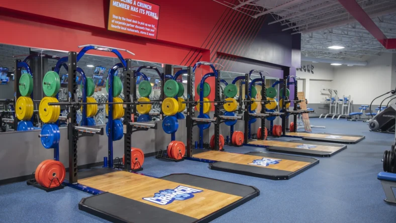 A CR Fitness Crunch Fitness gym