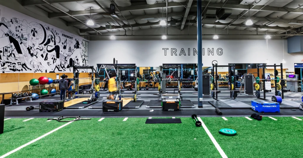 Gym floor at 24 Hour Fitness location