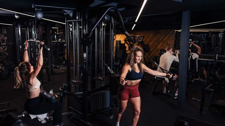 photo shot of directional resistance PWR PLAY