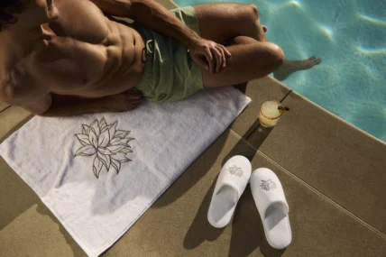 man poolside/Four Seasons/White Lotus