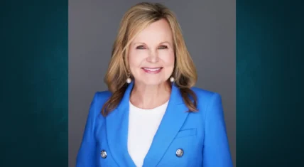 Headshot of Cathy Hall