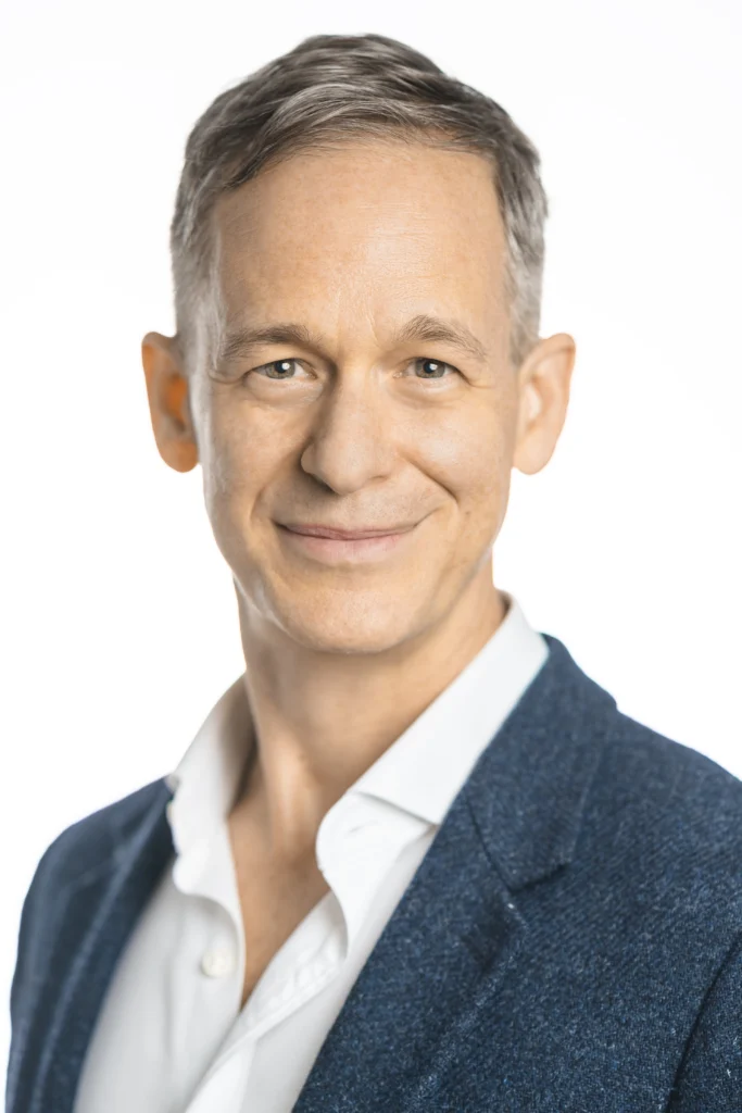 headshot of Matt Fellowes