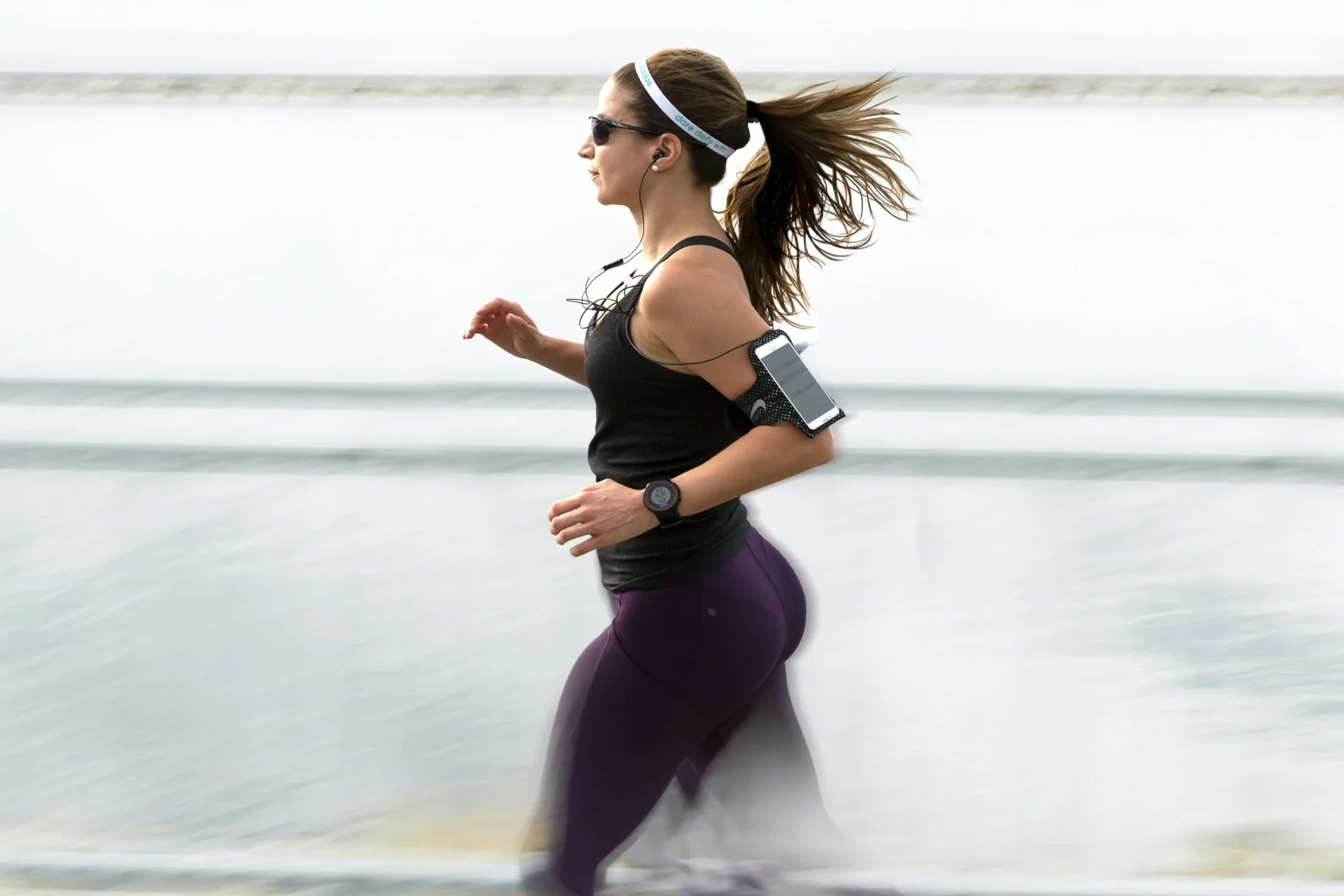 Fitness Wearables Market Set To Hit 0B, but Data & Battery Life Hurdles Remain