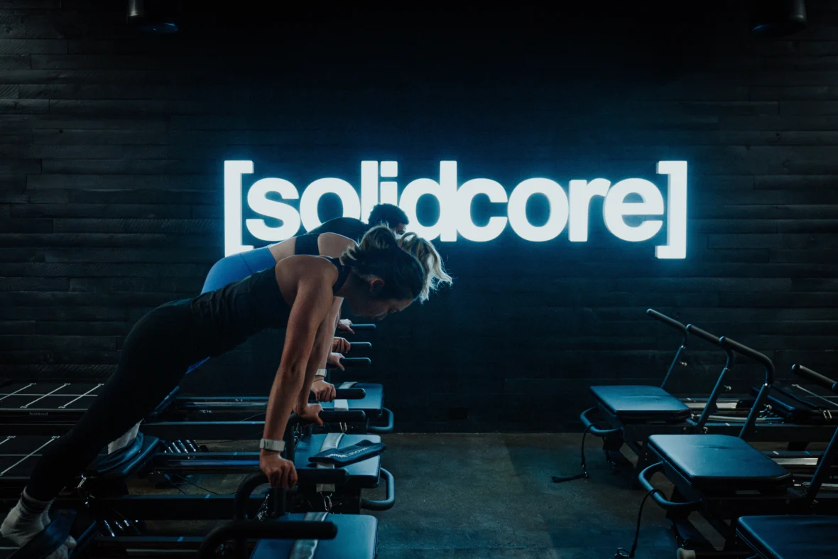 people in a Solidcore class