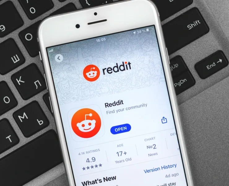 phone displays the reddit app