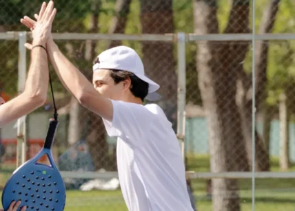 people play pickleball