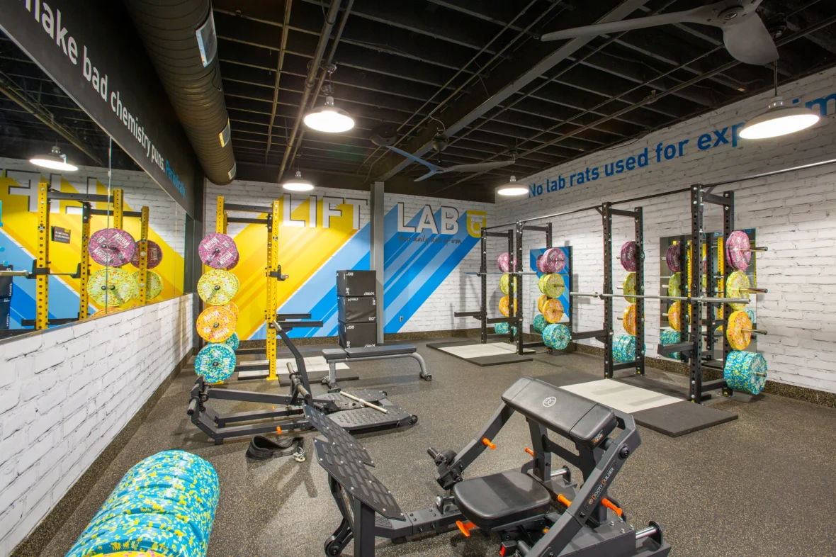 Chuze Fitness lift labs room