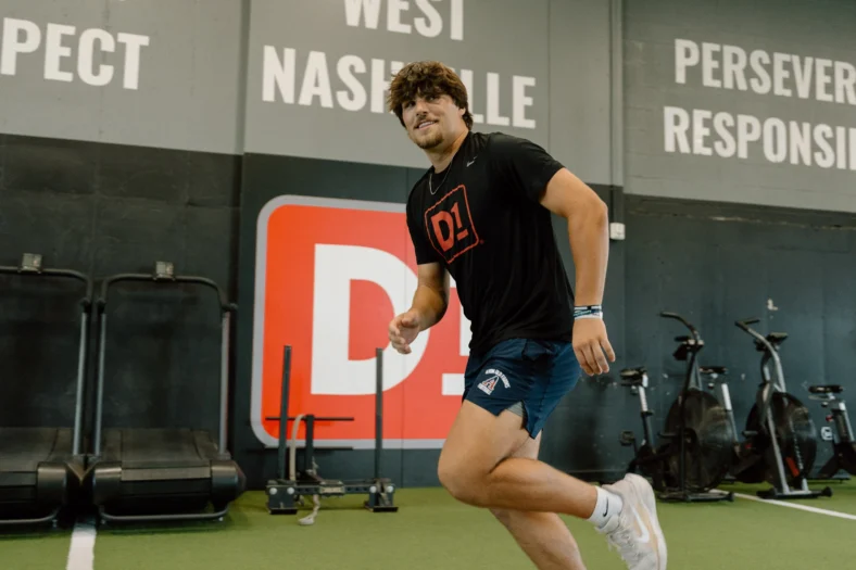 D1 Training black shirt