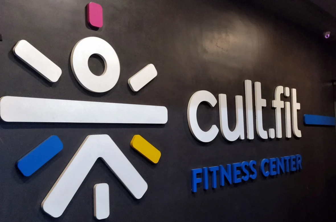 exterior of a cult.fit gym