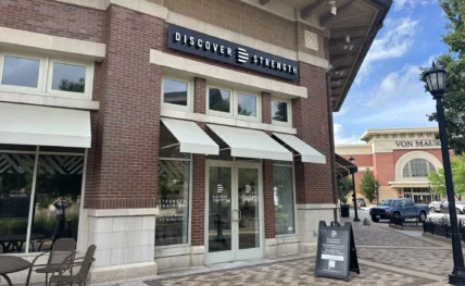 exterior of a Discover Strength gym